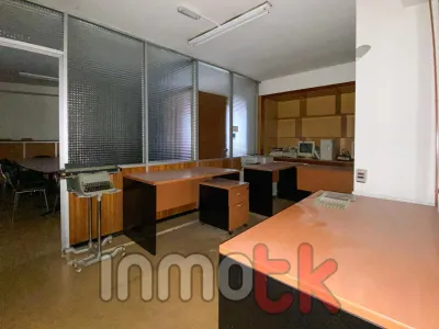 Oficina en Cuatro Caminos