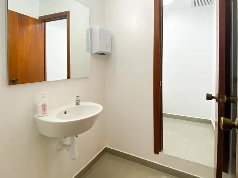 Oficina en Cuatro Caminos