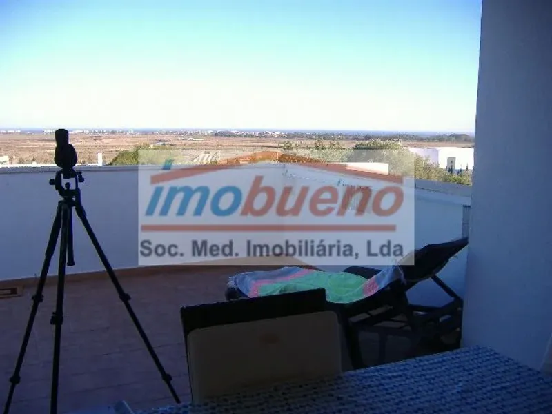 T3 + Terraço 60 m2 + Estacionamento