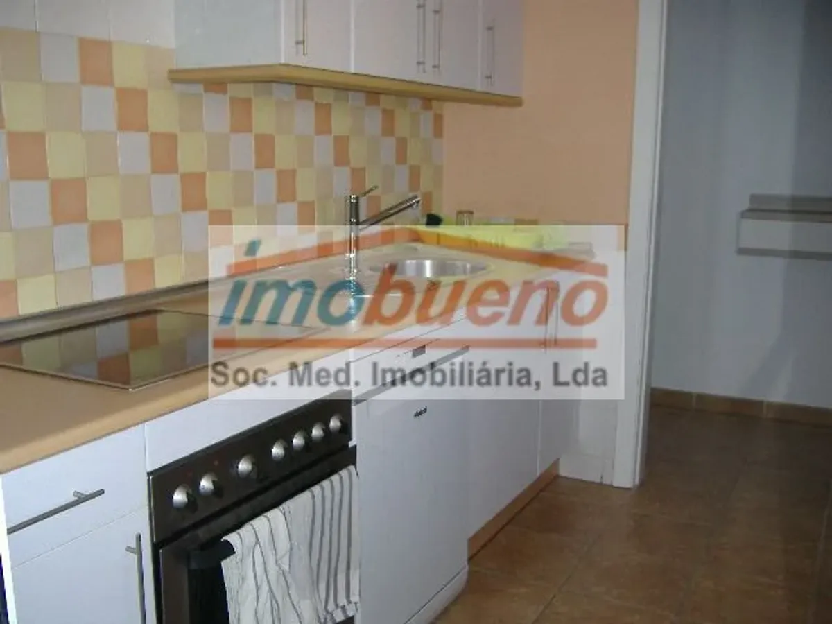 T3 + Terraço 60 m2 + Estacionamento