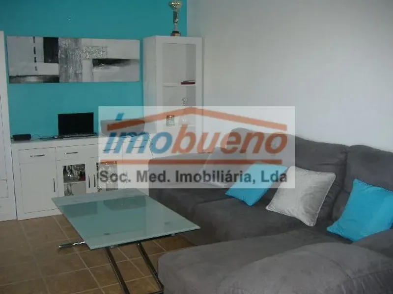 T3 + Terraço 60 m2 + Estacionamento