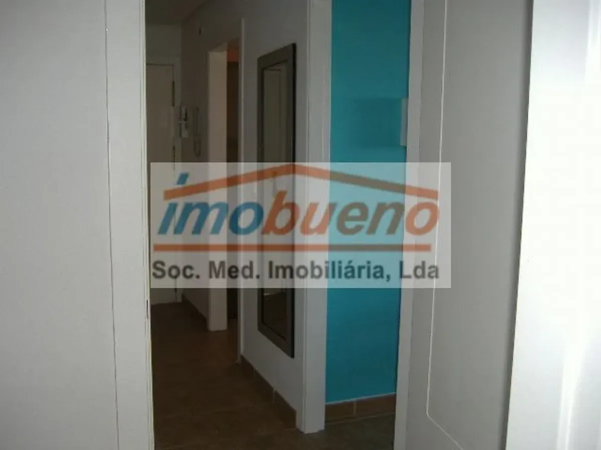 T3 + Terraço 60 m2 + Estacionamento