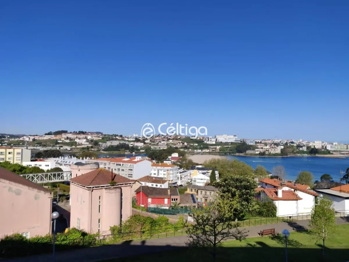 Perillo-Oleiros: Vivienda de 2 dormitorios con vistas