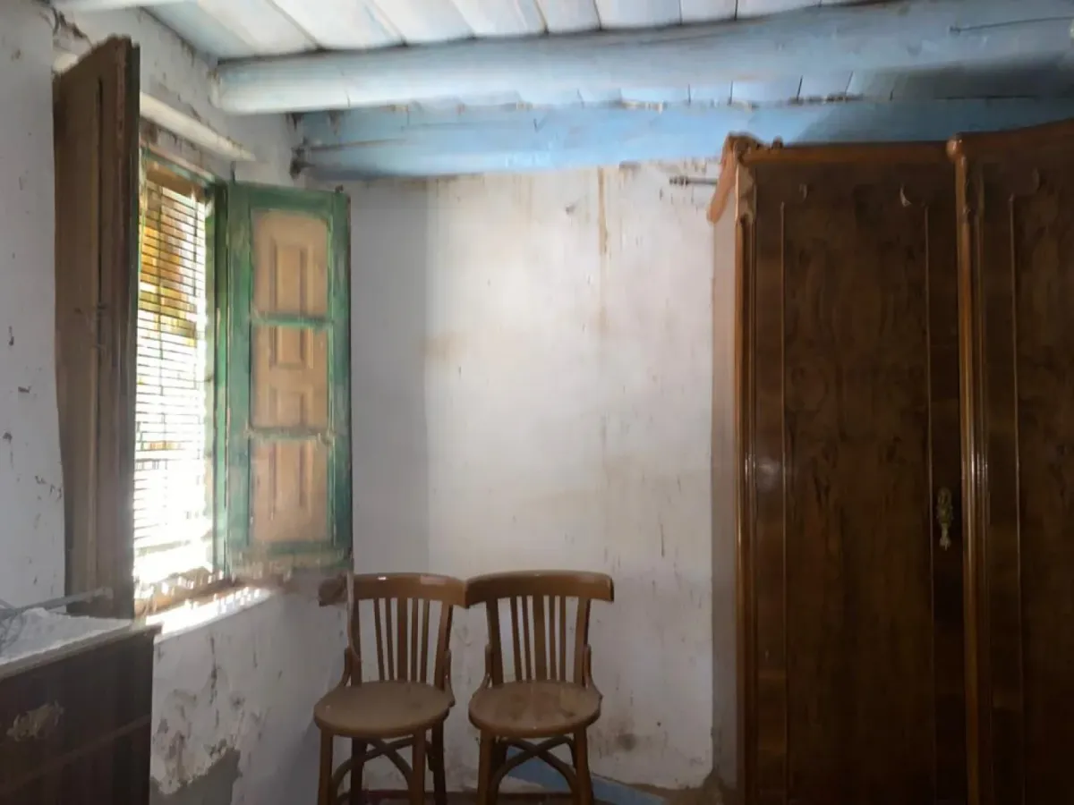 CASA CON PATIO PARA REFORMA INTEGRAL EN VALLECILLO (LEON)