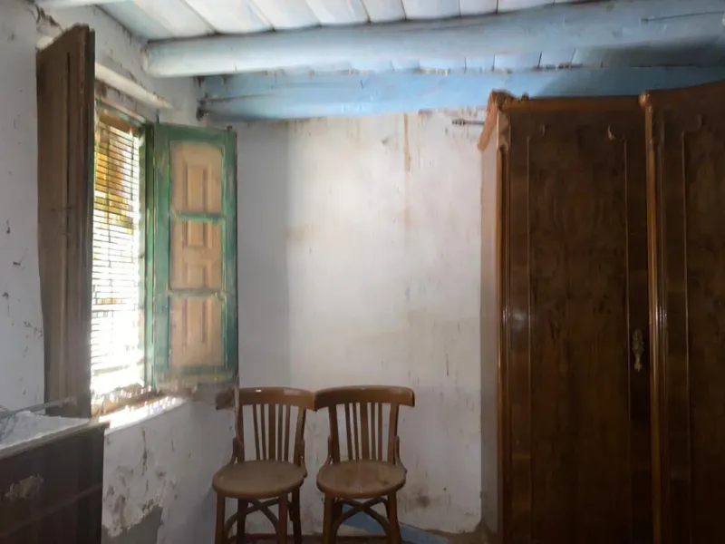 CASA CON PATIO PARA REFORMA INTEGRAL EN VALLECILLO (LEON)