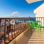 Bright & Airy Apartment with Sea Views 2