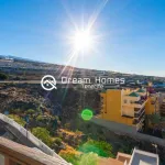 Bright & Airy Apartment with Sea Views 4