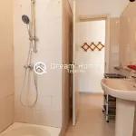 Bright & Airy Apartment with Sea Views 11