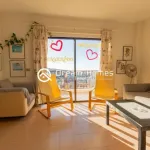 Bright & Airy Apartment with Sea Views 17