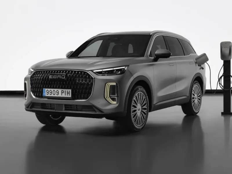Novedades 2026: EBRO S900 PHEV 4x4