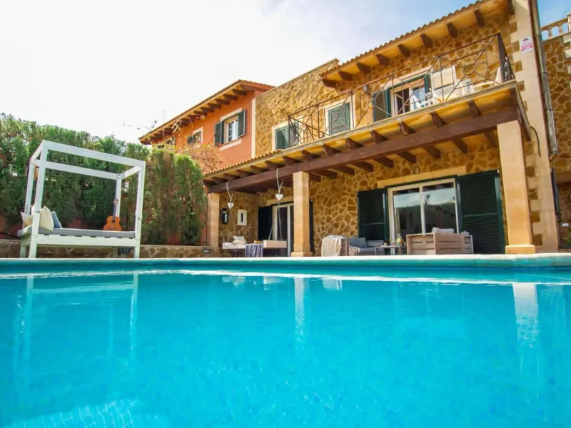 Maison jumelée à vendre avec piscine à Badia Gran