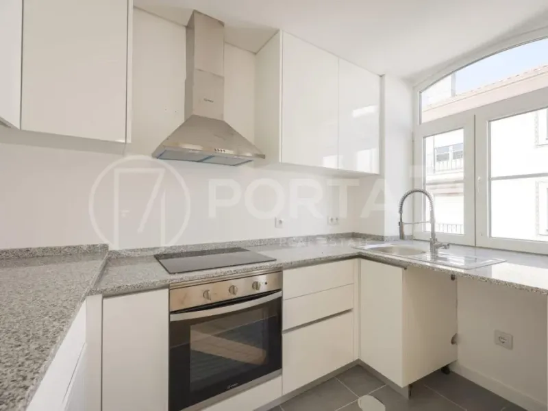 Andar Moradia T3 no Centro de Ílhavo – Pronta a Habitar e a Poucos Minutos das Praias e da Ria de Aveiro