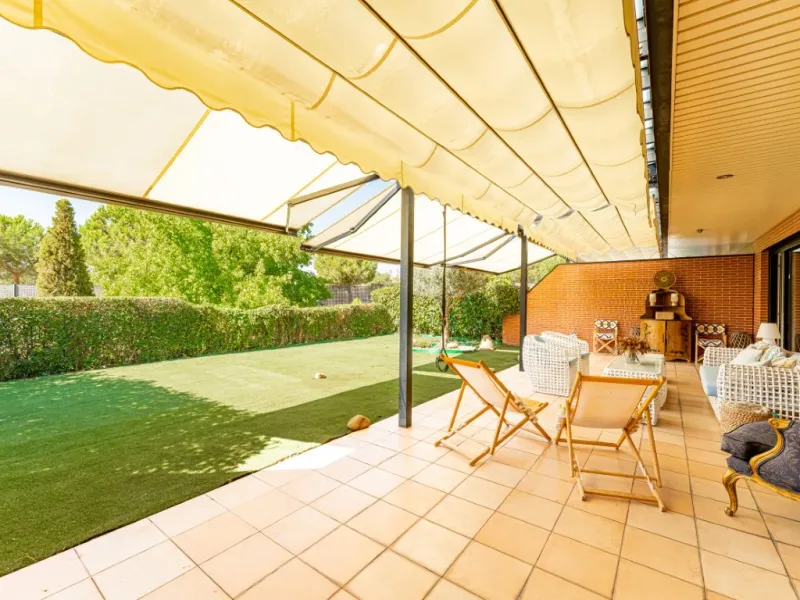 Impresionante bajo con jardín a la venta en Prado de Somosaguas – La Finca