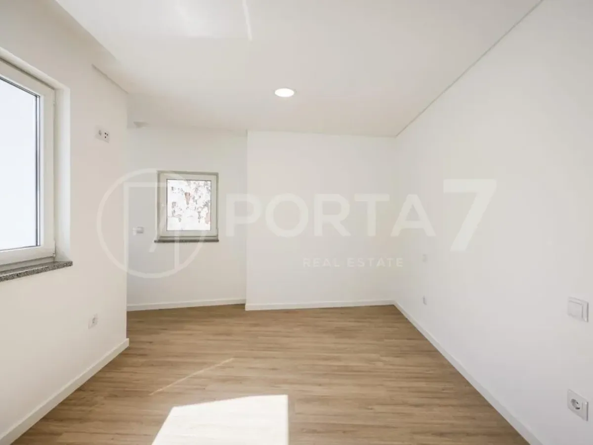 Andar Moradia T3 no Centro de Ílhavo – Pronta a Habitar e a Poucos Minutos das Praias e da Ria de Aveiro