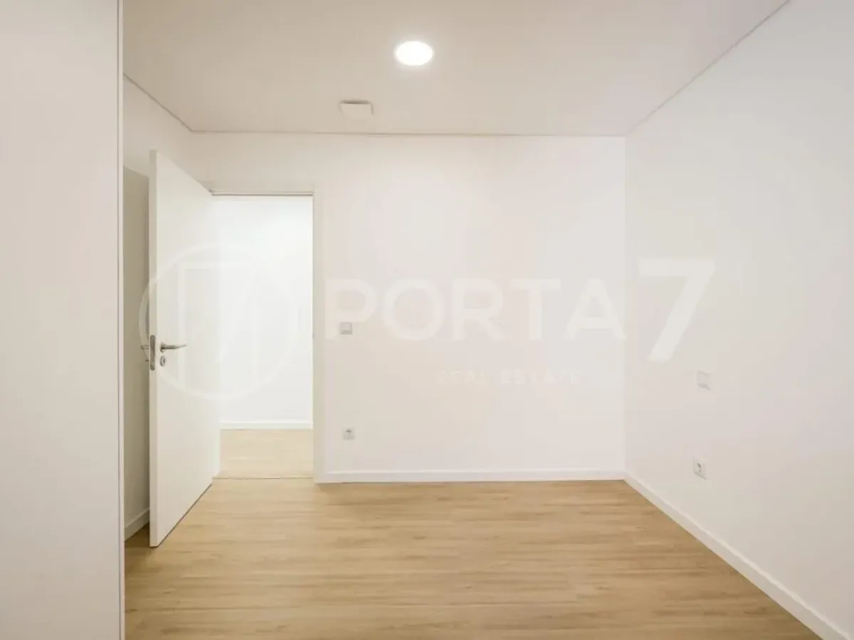 Andar Moradia T3 no Centro de Ílhavo – Pronta a Habitar e a Poucos Minutos das Praias e da Ria de Aveiro