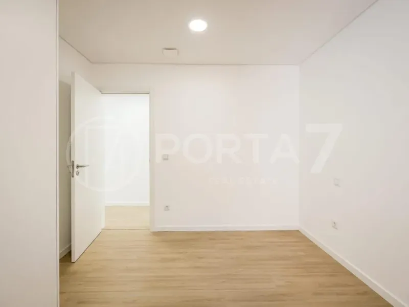 Andar Moradia T3 no Centro de Ílhavo – Pronta a Habitar e a Poucos Minutos das Praias e da Ria de Aveiro