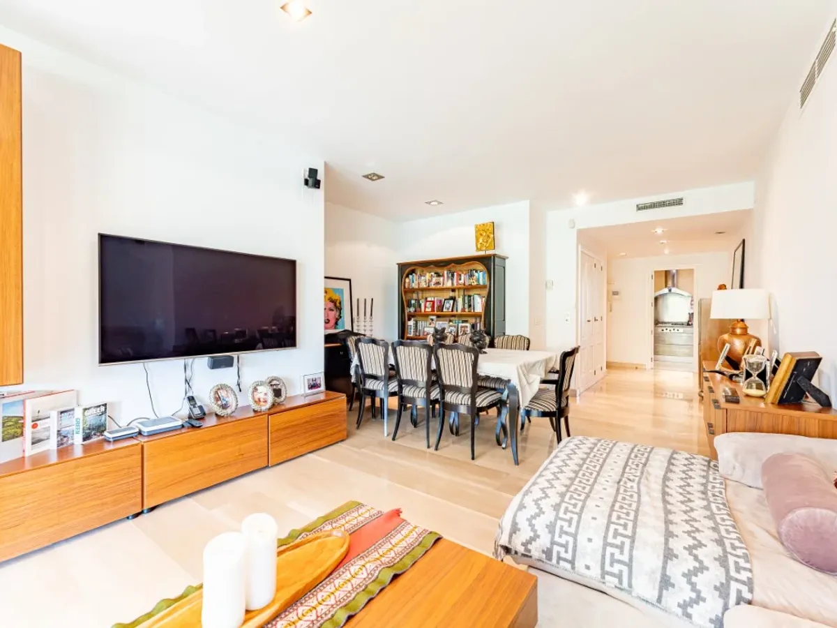 Impresionante bajo con jardín a la venta en Prado de Somosaguas – La Finca