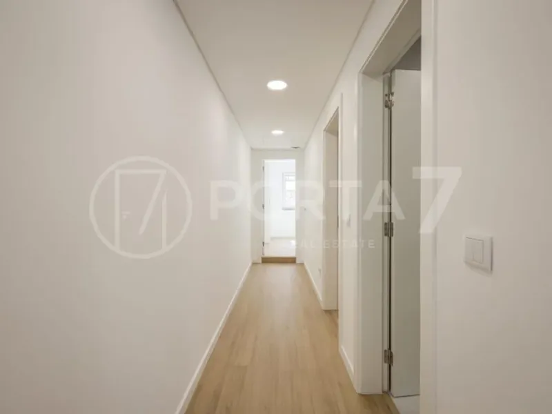 Andar Moradia T3 no Centro de Ílhavo – Pronta a Habitar e a Poucos Minutos das Praias e da Ria de Aveiro
