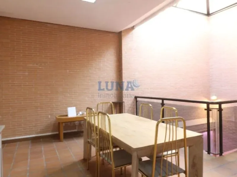 Edificio de 5 plantas con piscina en Getafe