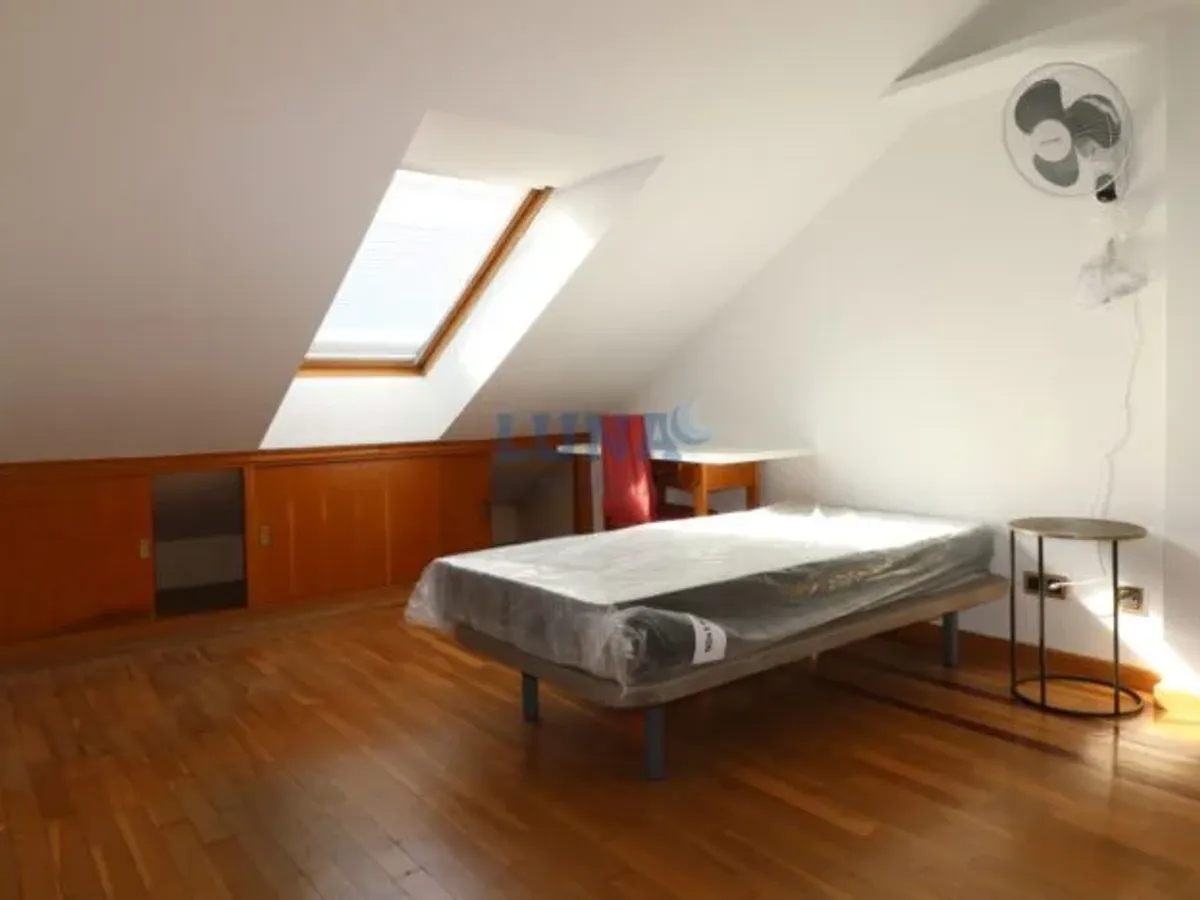 Edificio de 5 plantas con piscina en Getafe