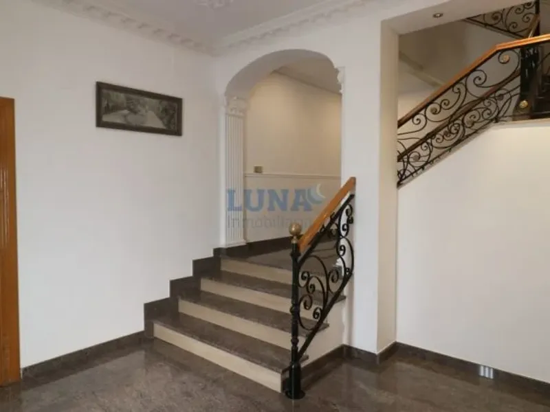 Edificio de 5 plantas con piscina en Getafe