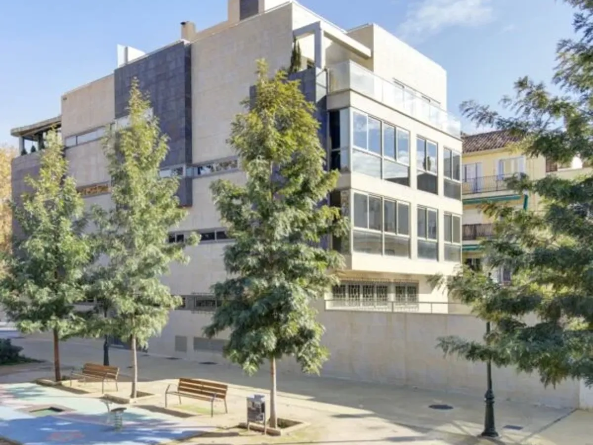 Piso en venta en Granada Paseo Del Salon