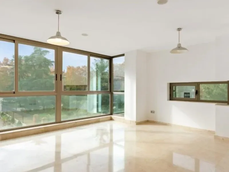 Piso en venta en Granada Paseo Del Salon