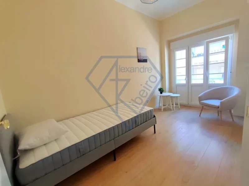 Apartamento T3 mobilado e equipado pronto a habitar