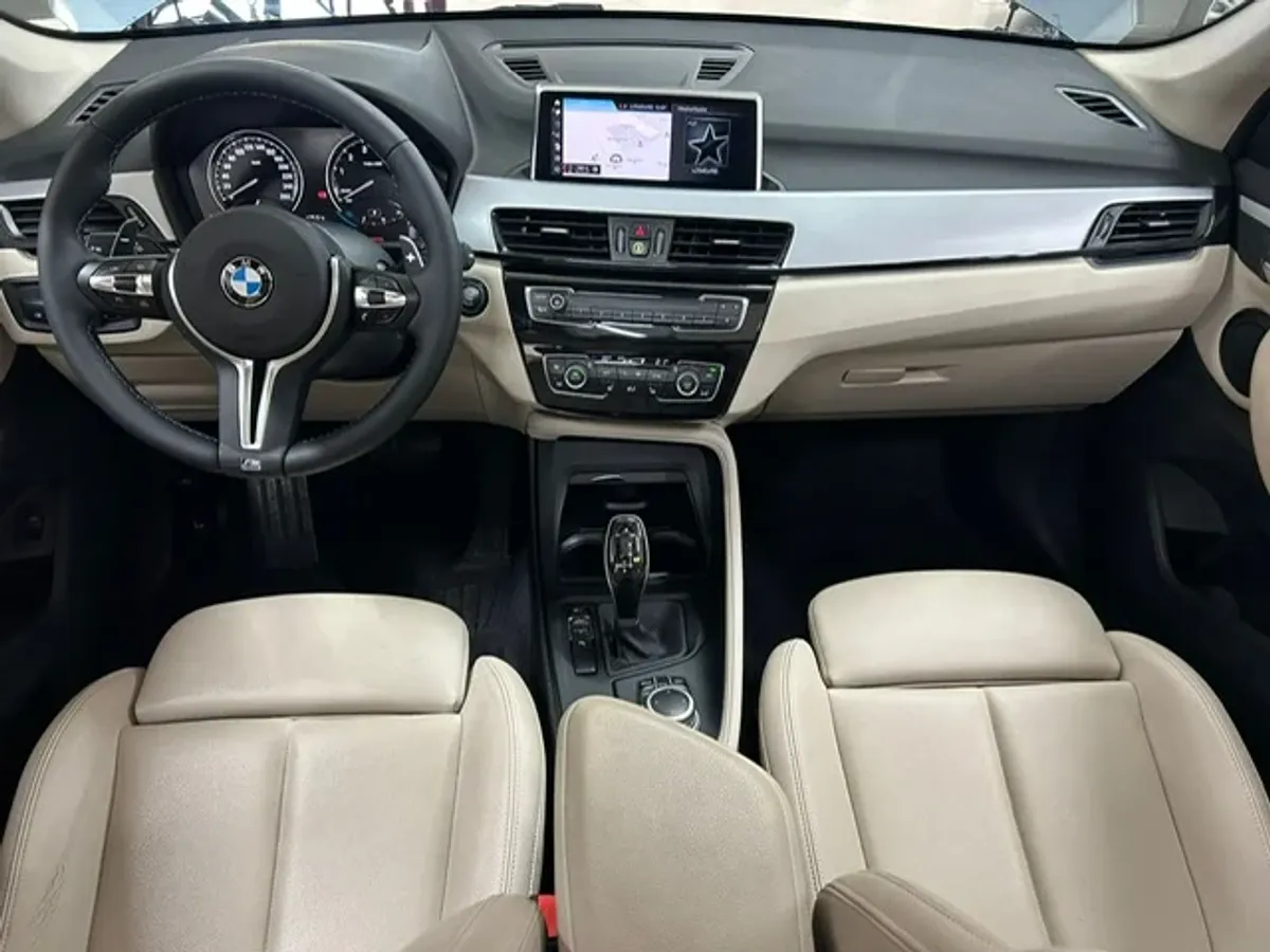 BMW X1 sDrive18i 5D Xline