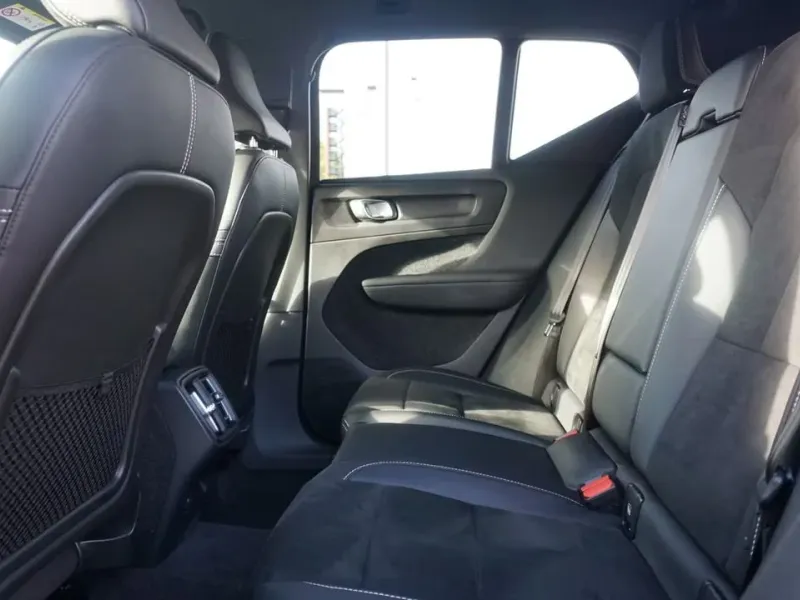 Volvo XC40 1.5 T5 Twin Recharge R-Design Auto G9892