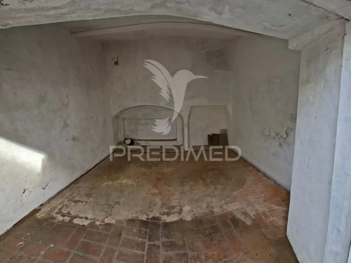 Garagem c/ 20m² no Centro de Alandroal