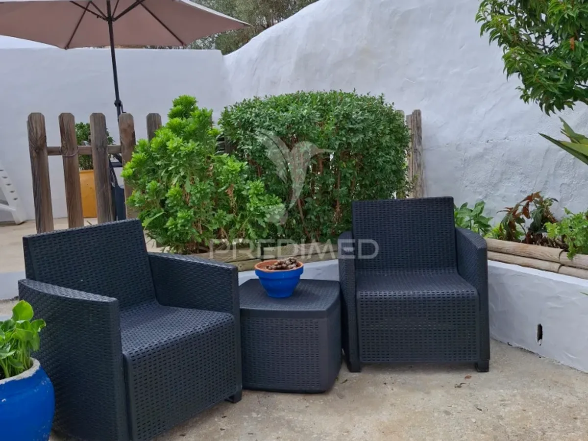 Moradia T2 com salamandra e pátio exterior