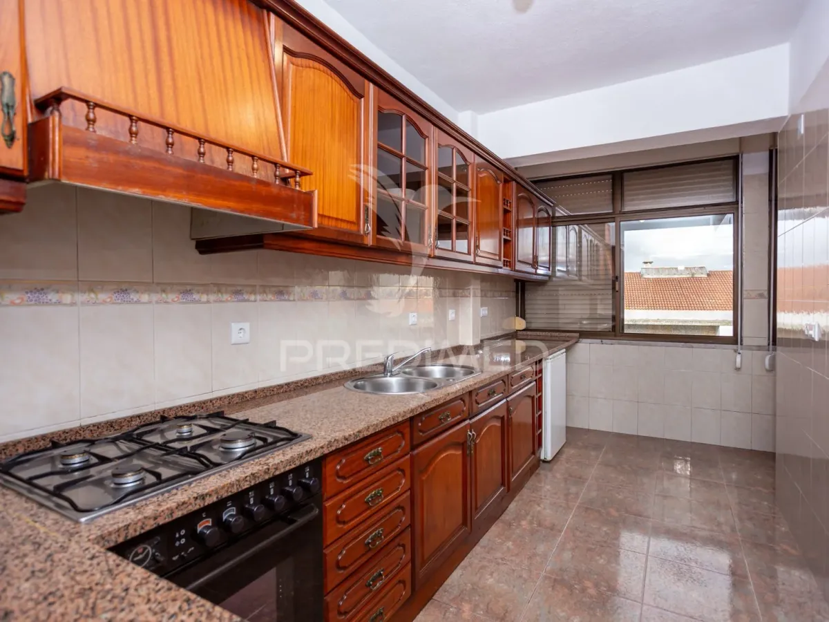 Apartamento T2 no Centro da Cruz de Pau