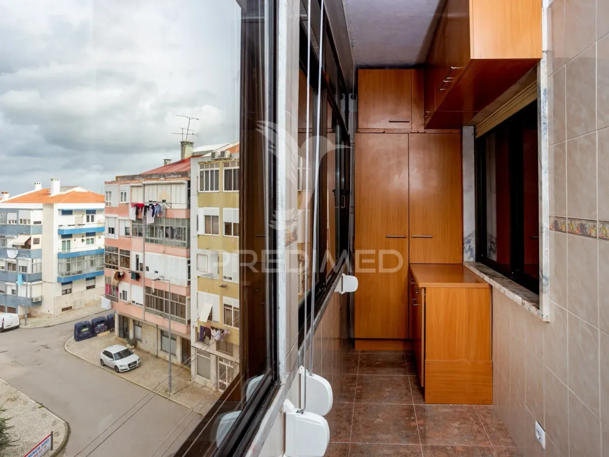 Apartamento T2 no Centro da Cruz de Pau