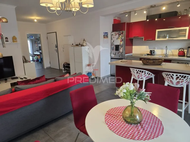 T2 com parqueamento no centro de Grândola