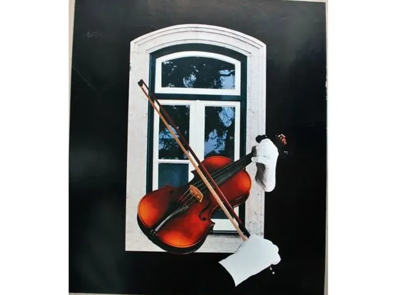 Gravura impressa em serigrafia - Violino à Janela 