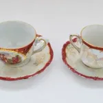 Conjunto de 2 chávenas antigas com pires  4