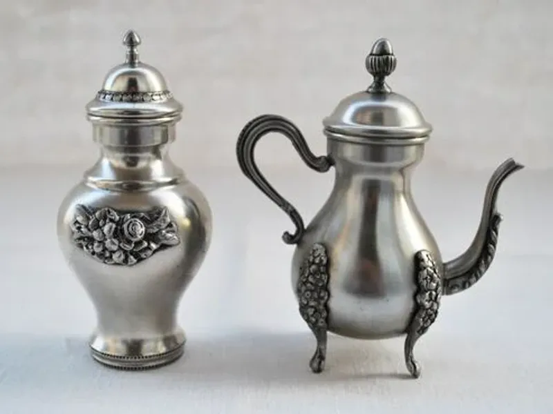 2 miniaturas em estanho 