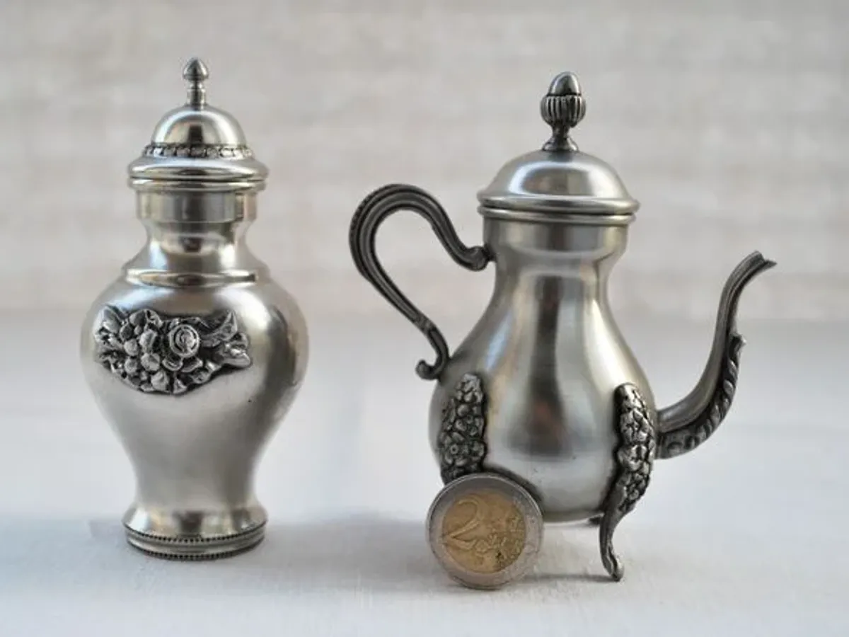 2 miniaturas em estanho 