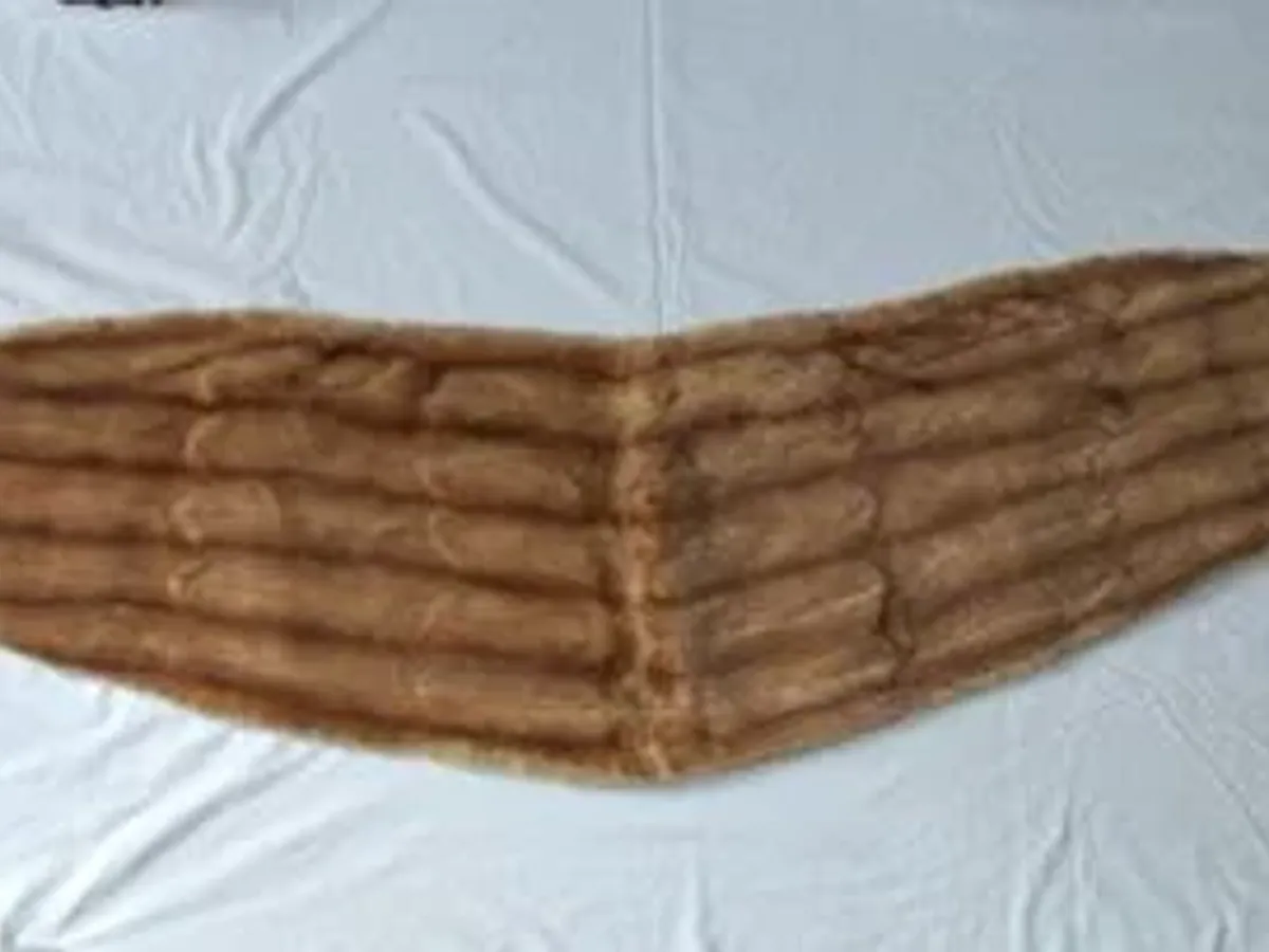 Estola em pele verdadeira 