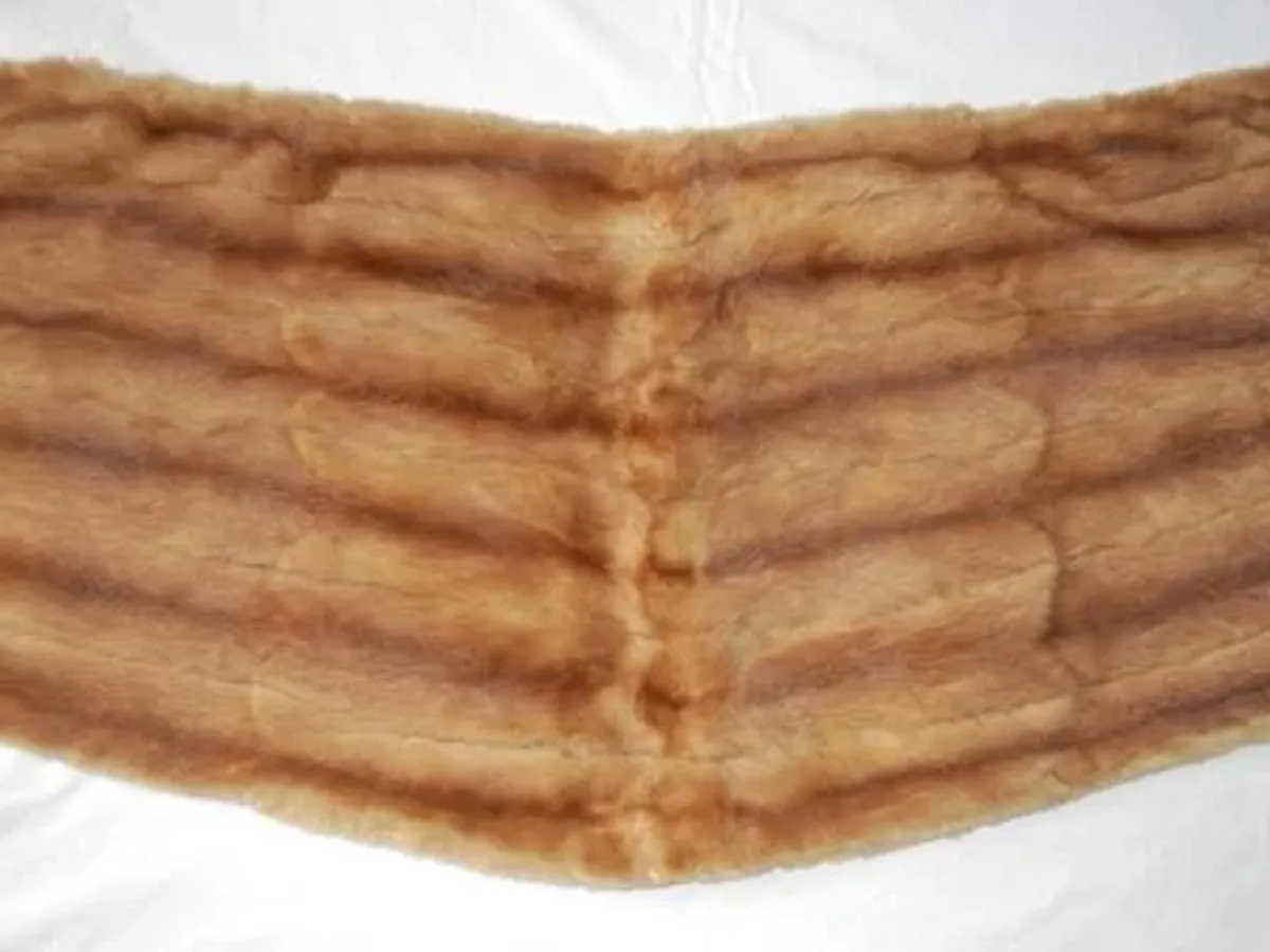 Estola em pele verdadeira 