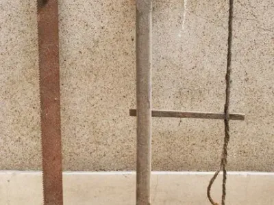 Serrote antigo de carpinteiro ou de 2 pessoas