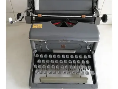 Máquina de escrever IMPERIAL 65 vintage typewriter