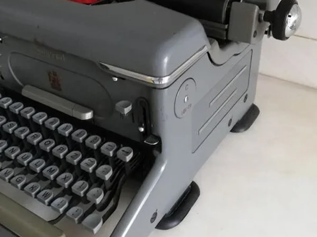 Máquina de escrever IMPERIAL 65 vintage typewriter