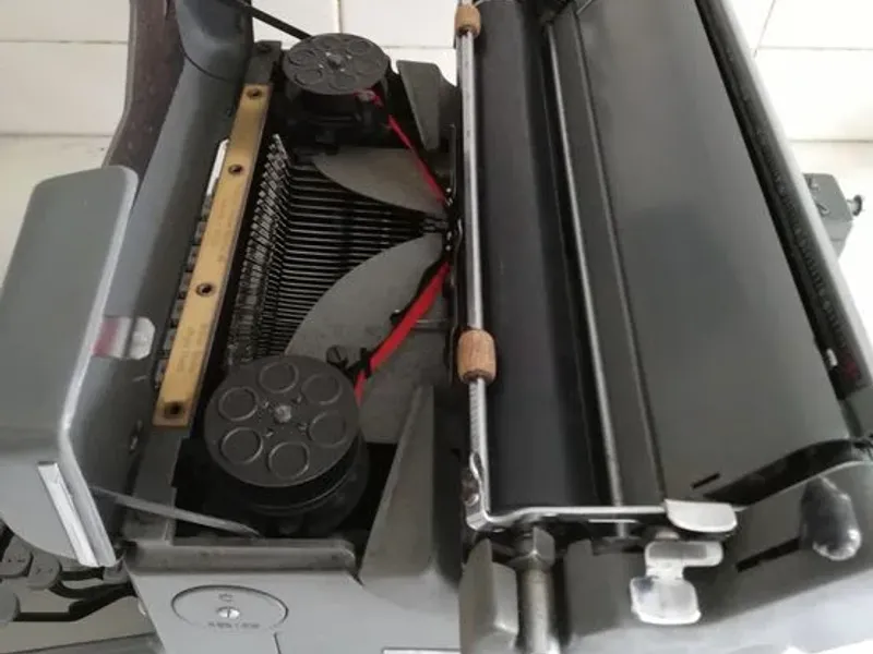 Máquina de escrever IMPERIAL 65 vintage typewriter