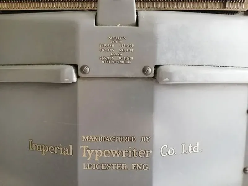 Máquina de escrever IMPERIAL 65 vintage typewriter