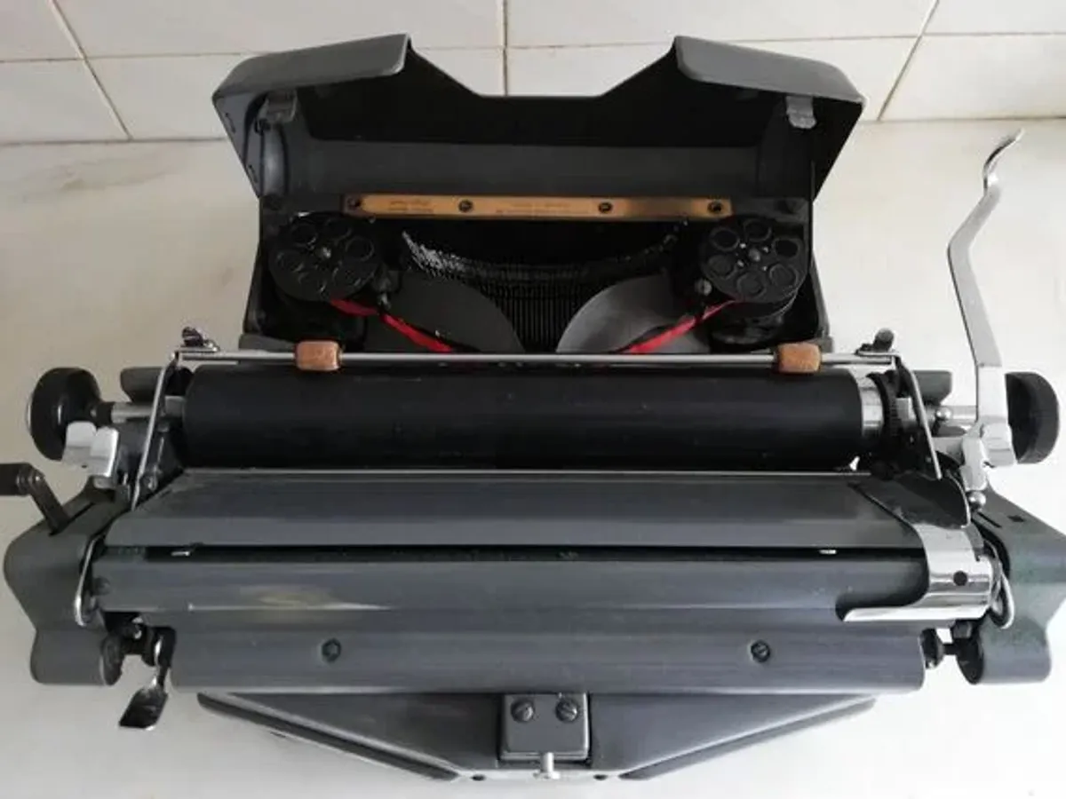 Máquina de escrever IMPERIAL 65 vintage typewriter