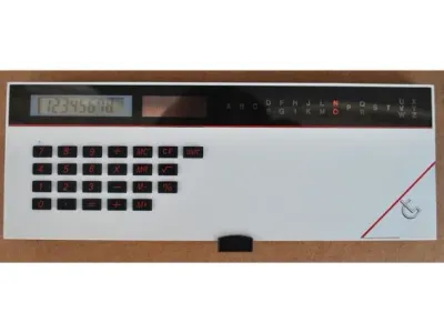 Agenda telefónica com calculadora solar dos anos 8