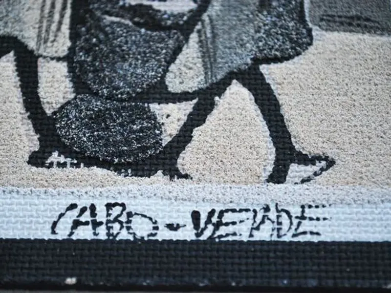 2 pequenos quadros feitos com areia Cabo Verde