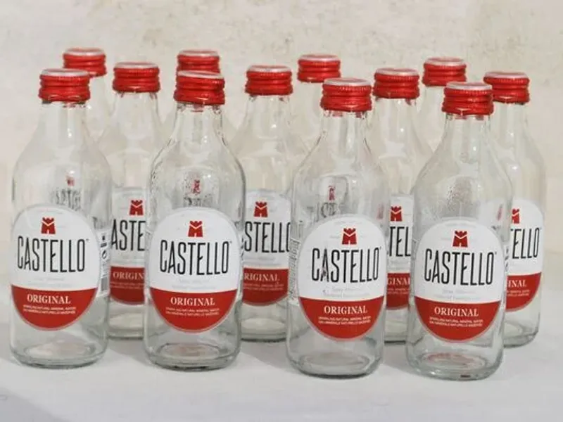 12 garrafas de 250 ml de Àgua Castello vazias